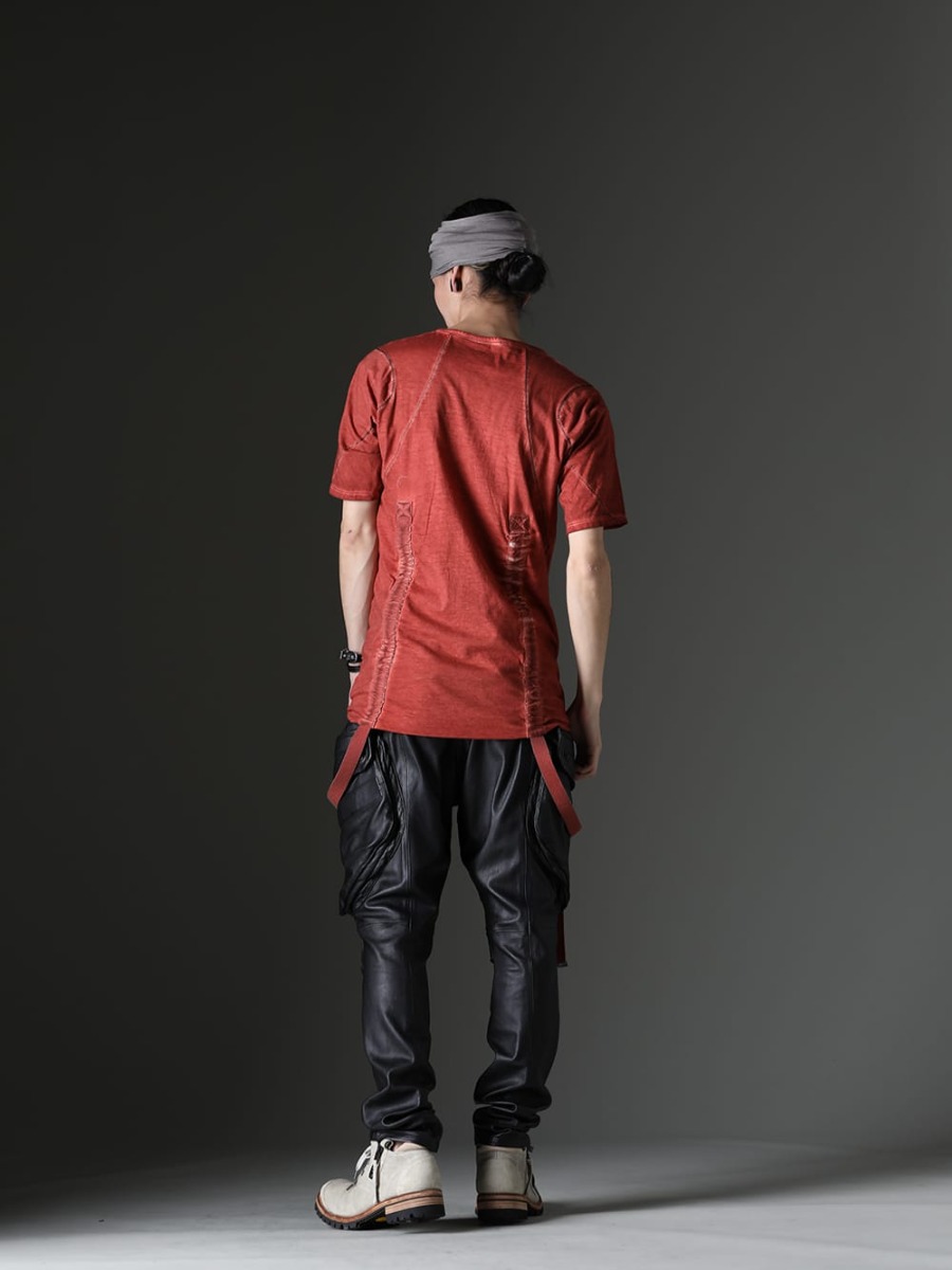 Julius / D.Hygen 2023SS - Red-colored style with a mild impression with a hair band - ST101-0823S-Brick(30/- Soft Cotton Jersey Cold Dye Belt Adjustable T-Shirt Brick) 819ACU3-gray(Cotton/Cupro Jersey Hair Band Gray) 819ACU2-black-silver(Cow Leather Belt Bracelet Black × Silver) 819PAM4(Lamb Leather Gas Mask Skinny Pants) 807ACU1-Off-White(Cow Skin / Nylon Tape Belt Off White) ST109-0122S-Dusty-White(Horse Leathe Sneaker Derbyy Shoes Dusty White
) - 1-005