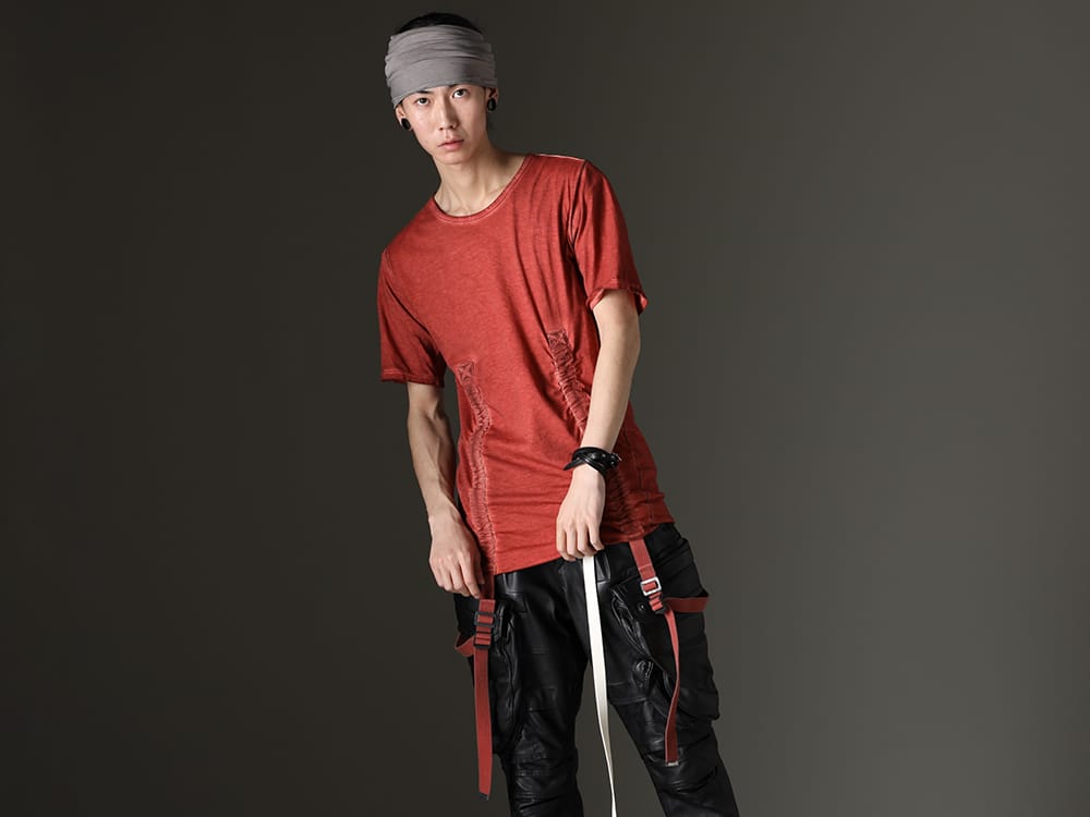 Julius / D.Hygen 2023SS - Seamed jacket with an original finish in bleached black denim 