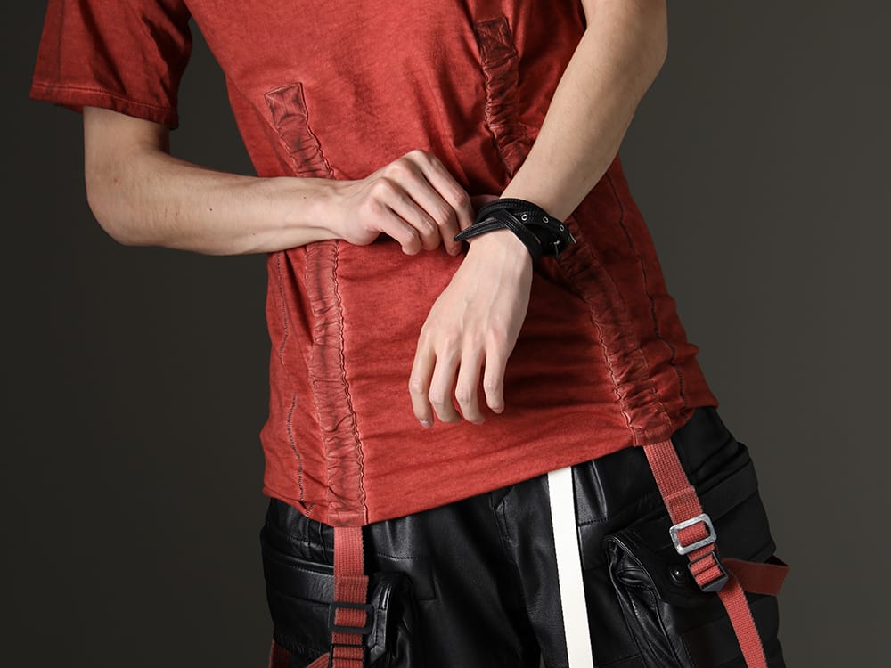 Julius / D.Hygen 2023SS - Seamed jacket with an original finish in bleached black denim 