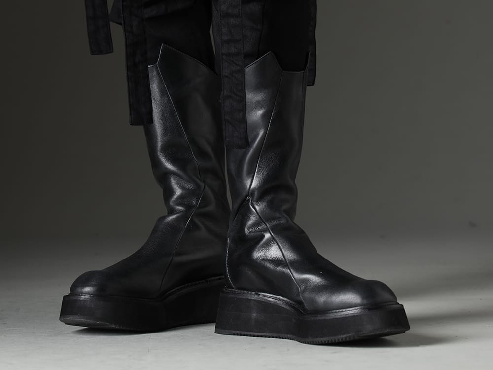 JULIUS 2023SS Multiplying iconic details - 817FWM2(Cow Leather Urban Long Boots) - 3-007