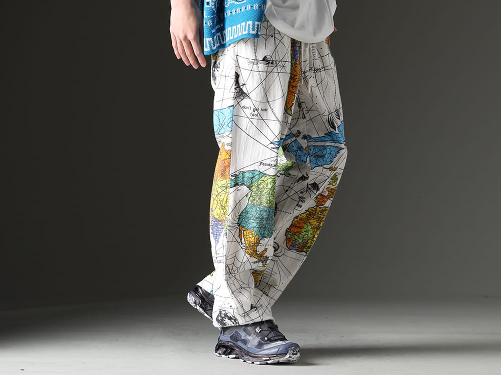 セントマイケル / イレブン バイ ボリス ビジャン サベリ 2023SS Dr. Wooとのコラボレーションによるパジャマパンツ - SM-S23-0000-083(セントマイケル × ドクター・ウー WORLD MAP パジャマパンツ) BAMBA5-11XS-Black-Dye(バンバ5 - 11XS - ブラックダイ) - 3-002