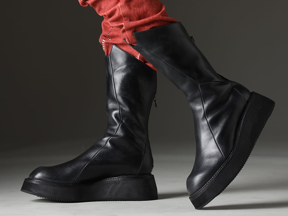 JULIUS - ユリウス 2023SS 統一感のある直線的なシームラインを施したアイテム - 817FWM2(カウレザー アーバンロングブーツ) - 3-008