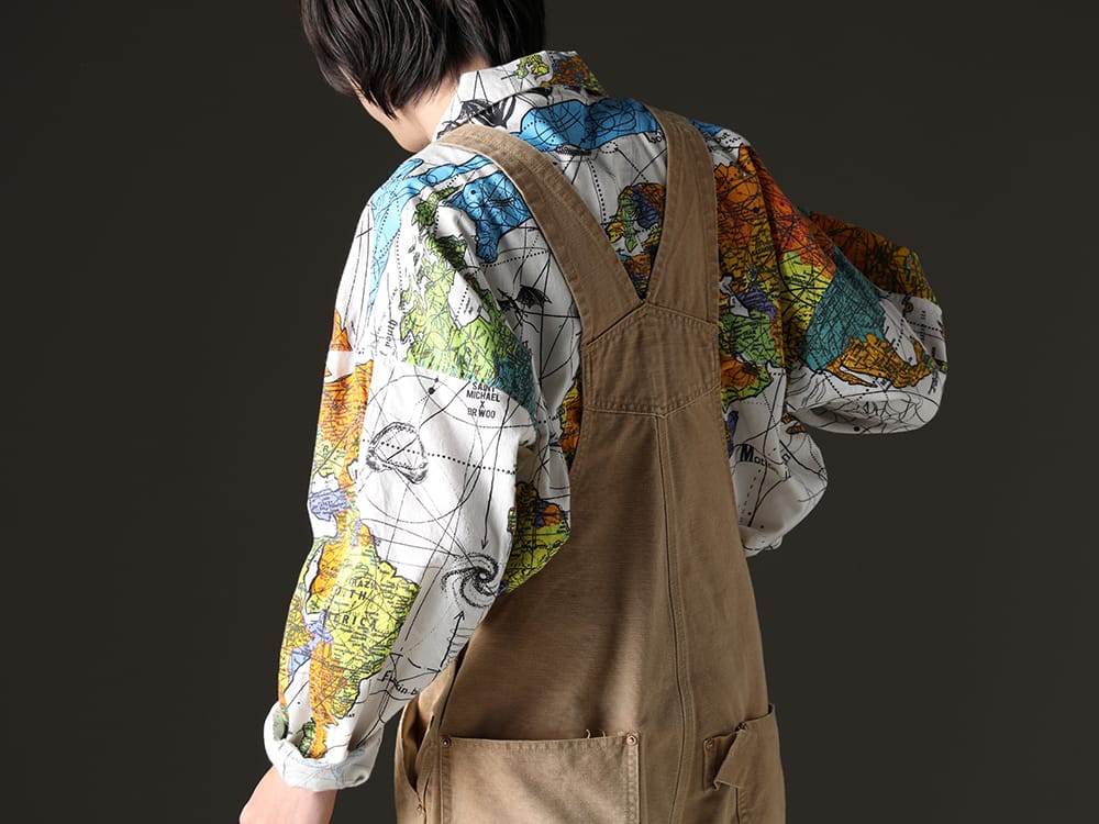 セントマイケル 2023SS - デザイン性の高いグラフィックシャツとワークらしさを落とし込んだオーバーオール - SM-S23-0000-082(セントマイケル × ドクター・ウー WORLD MAP パジャマシャツ) SM-S23-0000-062(ダブルニー オーバーオール) - 2-003