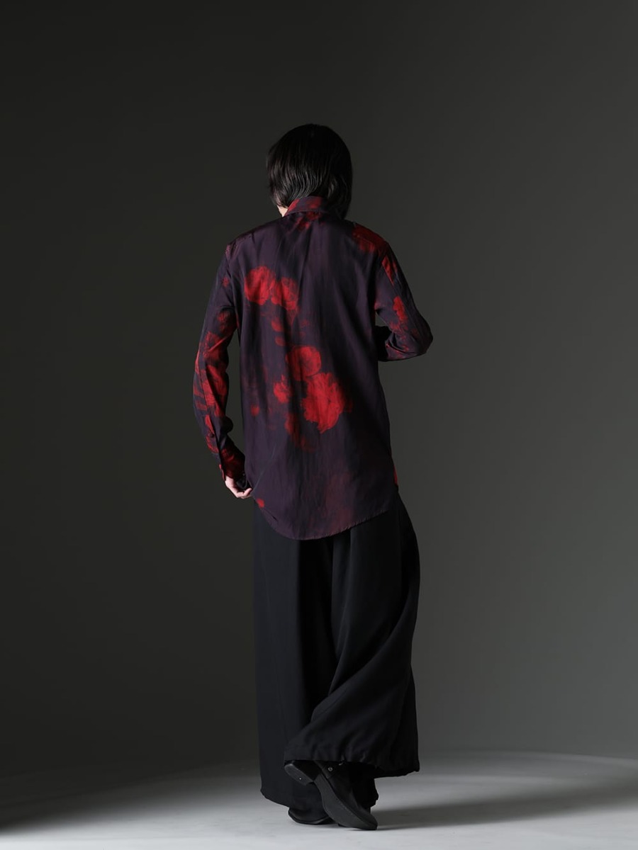 kiryuyrik / GalaabenD 2023SS - The A-line silhouette gives the styling a mode feel. - KP-HB16-901-black-red(Shirt Black & Red) KP-HP43-907(Sharring Wide Tuck Slacks) 87115902(Harness Ring Boots) - 1-004