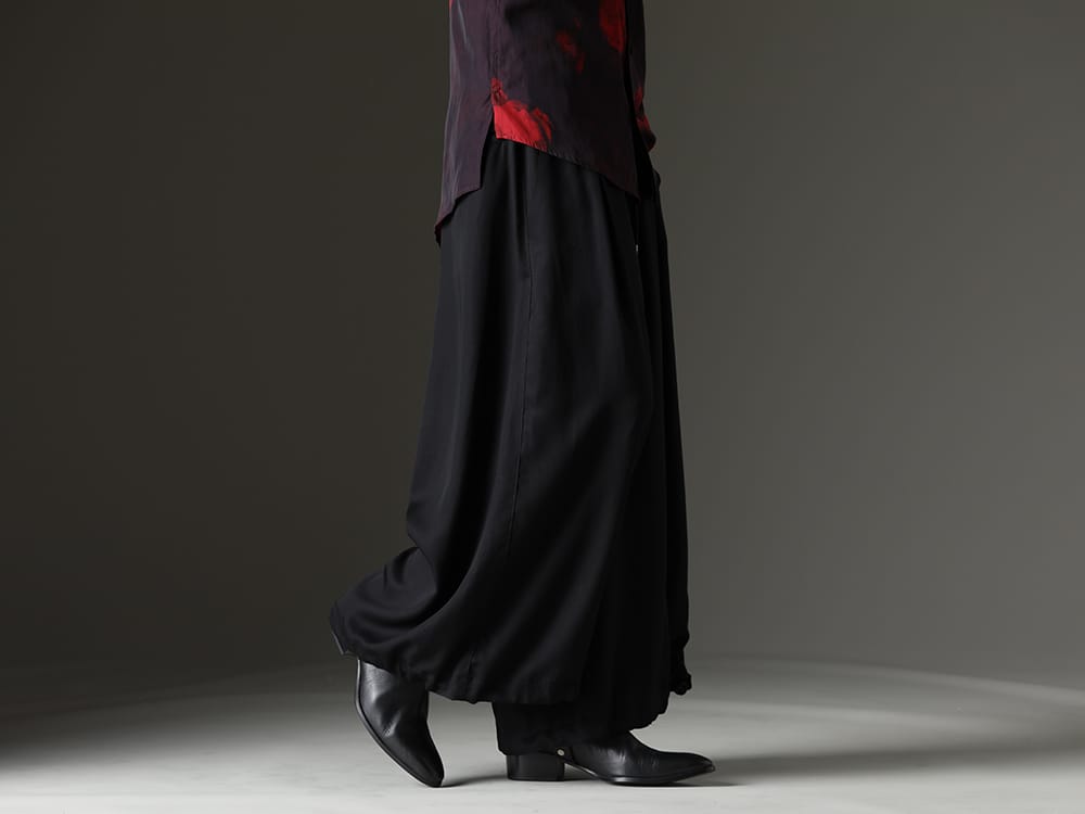 kiryuyrik / GalaabenD 2023SS The kiryuyrik wIde pants have a silhouette that can be changed by arrangement. - KP-HP43-907(Sharring Wide Tuck Slacks) 87115902(Harness Ring Boots) - 3-002