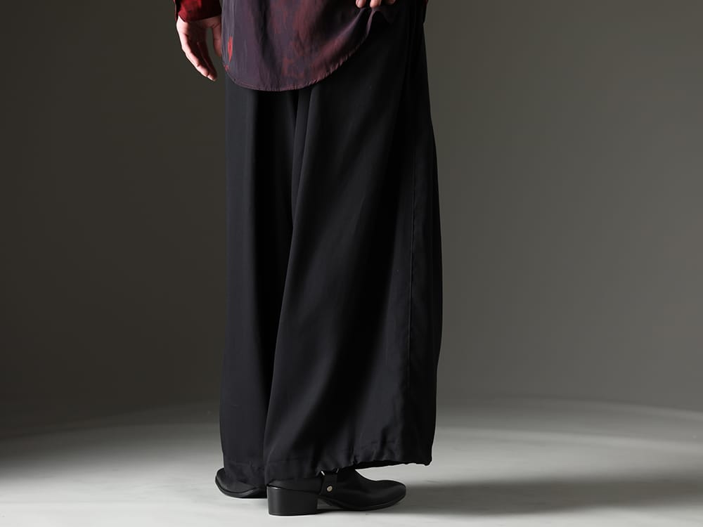 kiryuyrik / GalaabenD 2023SS The kiryuyrik wIde pants have a silhouette that can be changed by arrangement. - KP-HP43-907(Sharring Wide Tuck Slacks) 87115902(Harness Ring Boots) - 3-003