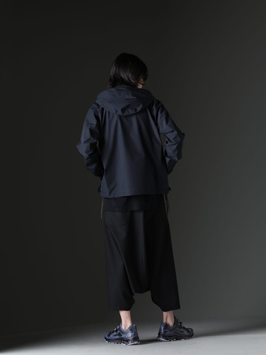 ACRONYM / RIGARDS / The Viridi-anne / WERKSTATT:MÜNCHEN / Ground Y / 11 by Boris Bidjan Saberi 2023SS - The charm of the tech look that is stylishly put together - J68-GT(Rider Jacket) S29-PR-C(Long Sleeve T-shirt) RG2001TVA-Black-Black-D.Gray(RIGARDS collaboration sunglasses - RG2001TVA Black / Black / D.Gray) M3015(NECKLACE CURL) GI-P02-100(Front Tuck Sarouel Pants) BAMBA5-11XS-Black-Dye(BAMBA5 11XS - Black Dye) - 1-004