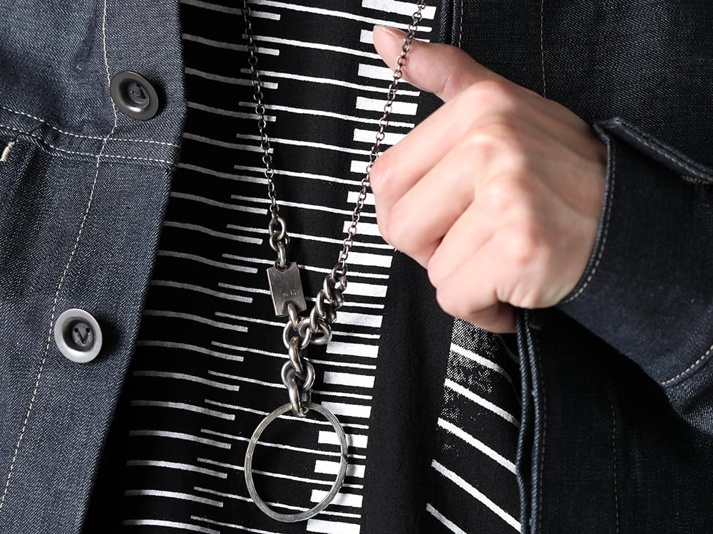 ワークスタッドミュンヘン 2023SS - カジュアルな印象も放ってくれるデニムジャケット - M3940(ネックレス ミックス + キーリング) - 2-011