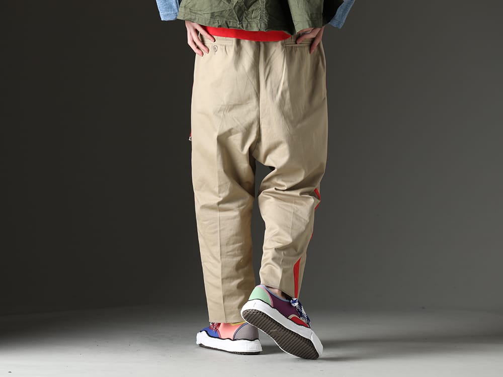 TAKAHIROMIYASHITATheSoloist. / Maison MIHARAYASUHIRO 2023SS New line of work pants for spring/summer 23 from TAKAHIROMIYASHITATheSoloist. - sp.0011SS23-Khaki-Red(side tape adjustable length 2 tucks work pant. Khaki x Red) A06FW733-multi(-BAKER- Original sole multi color Low-cut sneakers Multi) - 3-003