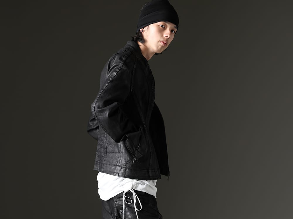 Julius 2023SS - Select drawcord short sleeve T that goes well with seamed jacket - 819BLM2-C(10.5oz 10.5oz Stretch Denim Coating Seamed Jacket) 819CUM4-offwhite(Cotton/Cupro Jersey Drawcord Short Sleeve T-Shirt Off White) 819ACU3-black(Cotton/Cupro Jersey Hair Band Black) - 2-002