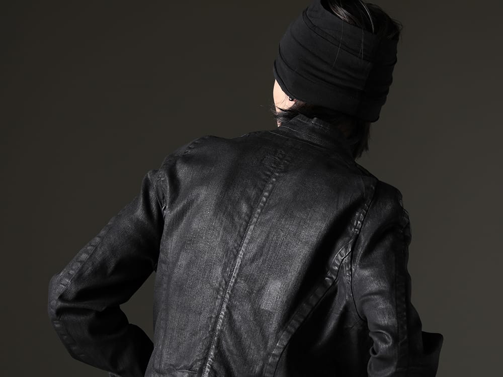 Julius 2023SS - Select drawcord short sleeve T that goes well with seamed jacket - 819BLM2-C(10.5oz 10.5oz Stretch Denim Coating Seamed Jacket) 819ACU3-black(Cotton/Cupro Jersey Hair Band Black) - 2-007