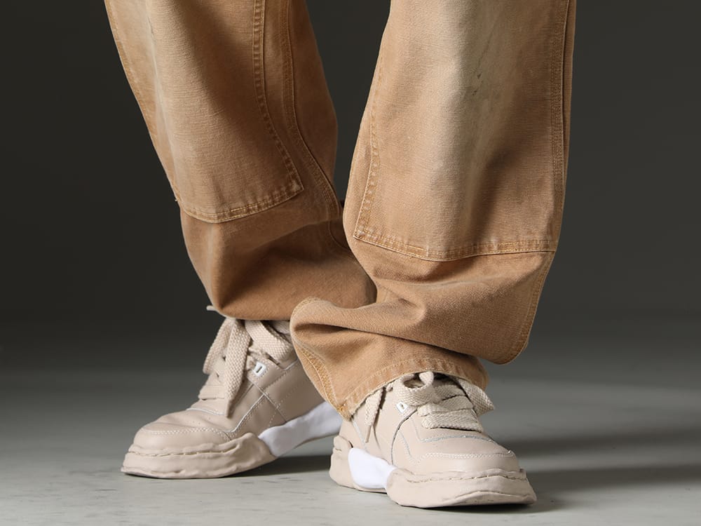 メゾン ミハラヤスヒロ 2023SS ベージュカラーでまとめあげた、カジュアルな下半身 - A08FW702-Beige(-パーカー- オリジナル ソール レザー ロートップ スニーカー Beige) - 3-007