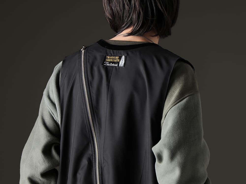 TAKAHIROMIYASHITATheSoloist. / ink 2023SS - The vest is designed so that it can be worn with the front and back interchanged. - sj.0006bSS23(new two-way zip reverse odd vest.(solid)) ink23-04-Khaki(Military Reverse Sweat Khaki) - 2-007