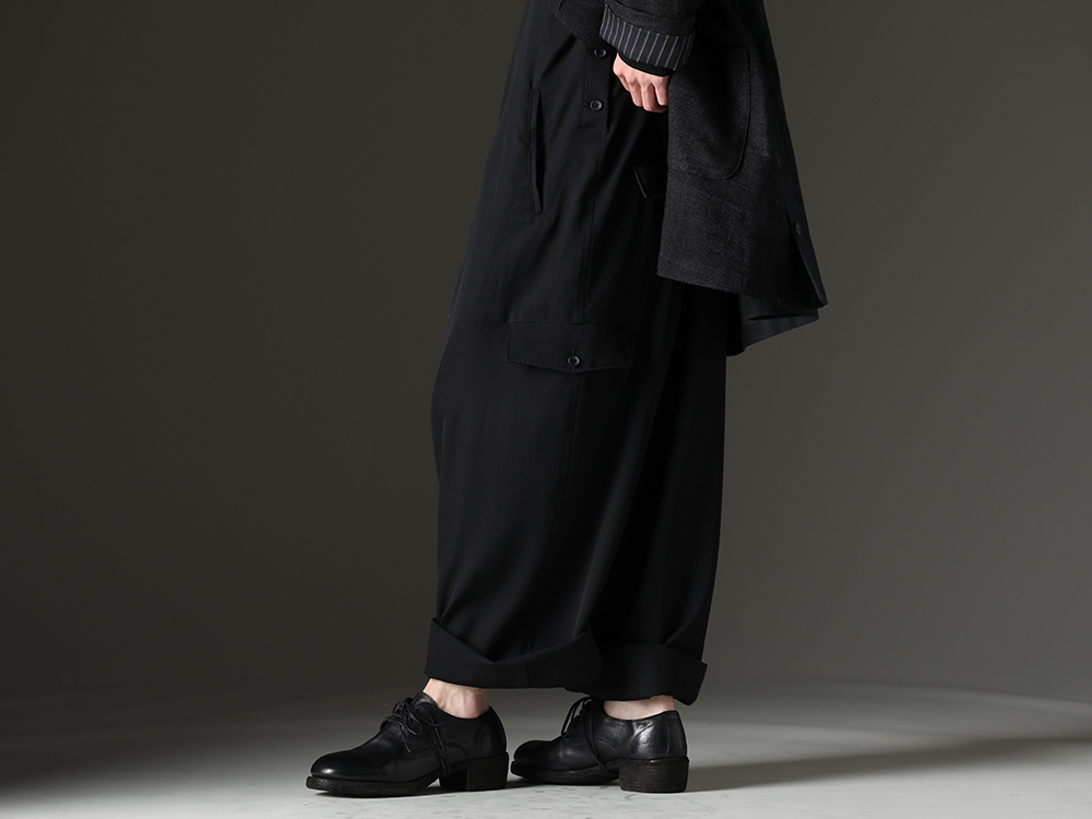 Yohji Yamamoto / GUIDI The overalls are made of a classic fabric, and the derby shoes have a traditional feel. - HZ-D06-100(Changing Suspender Overalls) 792Z(Classic Derby Shoes Double Sole - Horse Full Grain Leather) - 3-002