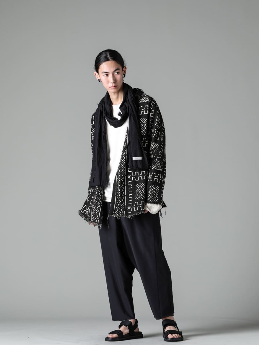 OLUBIYI THOMAS 23SS Cropped pants that work from early spring to the beginning of summer - 3202.7-1-Kimono Back Cardigan #1 - T1-mrc-off w-Micro Brushed Cotton Long Sleeve Cut & Sewn Off White - Stole-No-8-Stole Cross stitch linen Black - PTN-IRKL-Black-Dropcrotch cropped pants Cotton/silk /viscose Black - US9561-Black-Mens Sandal Black 3-007