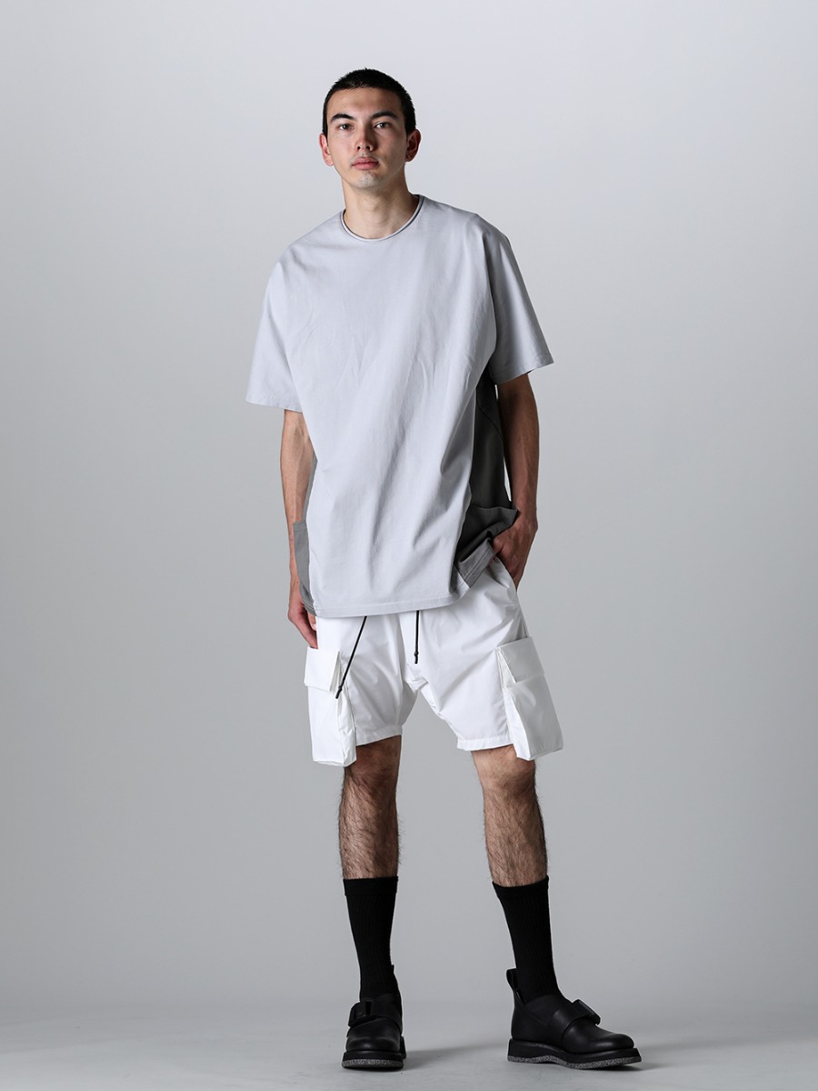 RIPVANWINKLE 2023SS The use of suvin cotton, which is a rare and highly valuable extra-long staple cotton, makes for a high-quality cut sew!  - Bicolor S/S with pockets instead of the standard model. RW-547-L.Gray×Shark - Dolman-T L.Gray×Shark - RW-538-White - Bush Shorts White - RW-520 - Tactical Derby Gore 2-001