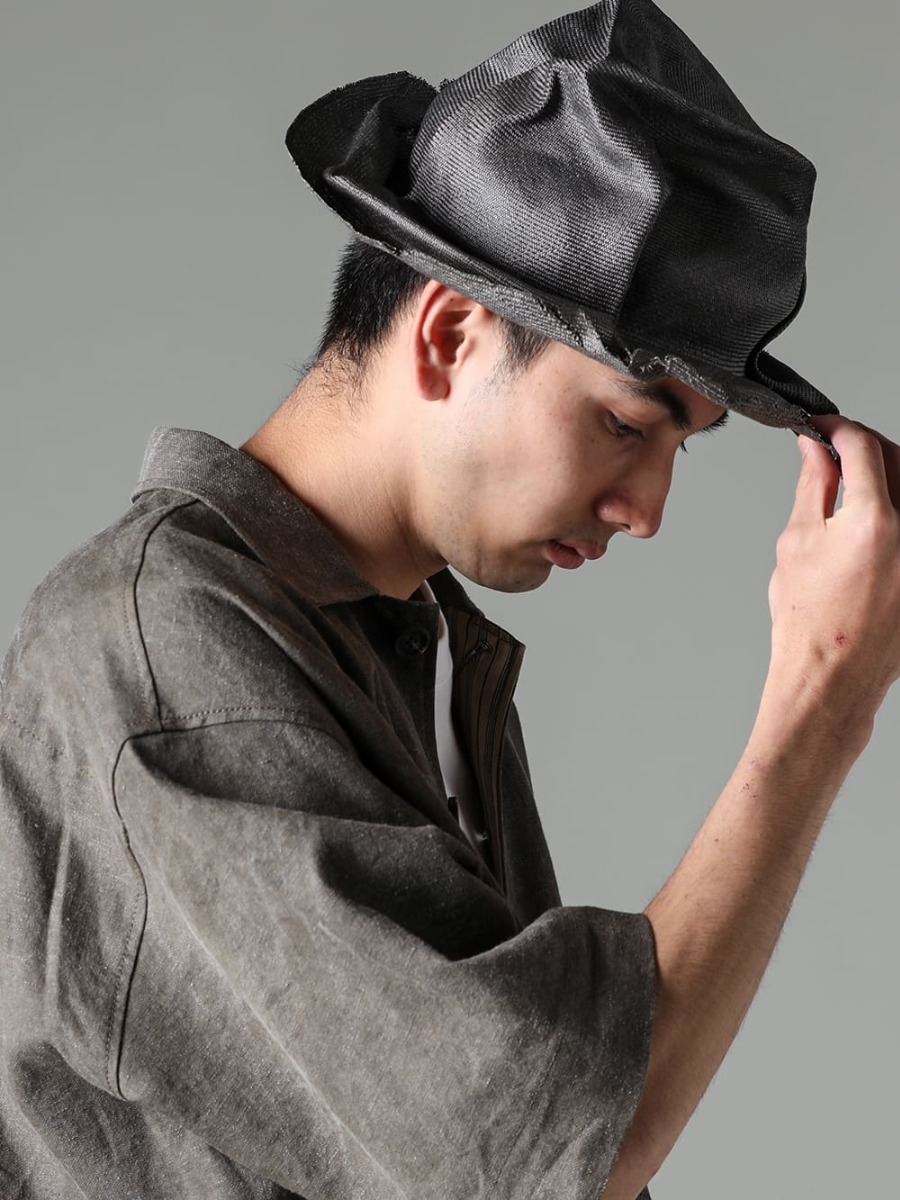 ZIGGY CHEN(ジギーチェン) 23SS(春夏) どことなく東洋のテイストと風情を感じさせる一品  - 0M2310917-オーバーサイズ ショートスリーブ ワーカージャケット - NU-1677-OffWhite-スリーブレス バックプリント Tシャツ オフホワイト - co22fwcws010-ostrich-Burgundy-CWS デ フォーマーバッグ オーストリッチ バーガンディ - SHPK007-grey-ヴィンテージ パリバンタル ストローハット グレー 2-002