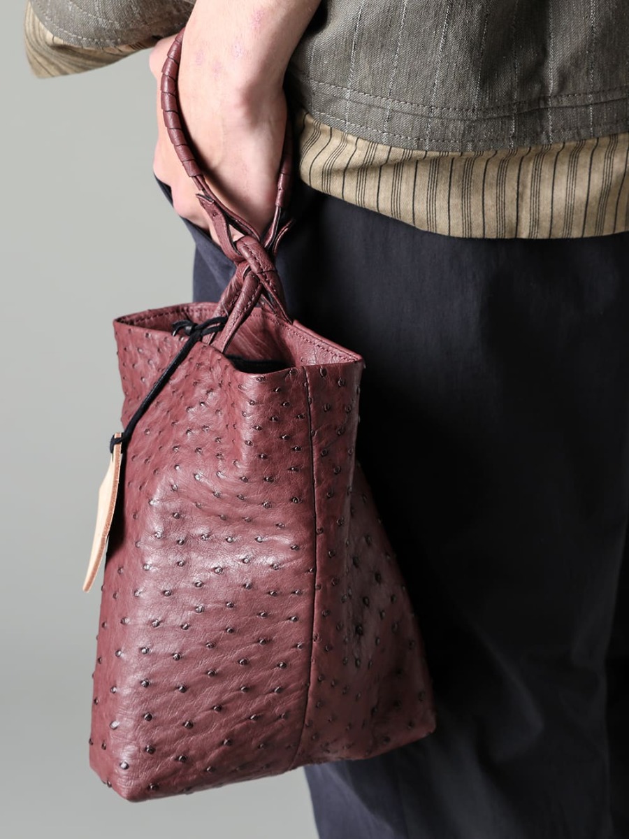 ZIGGY CHEN(ジギーチェン) 23SS(春夏) どことなく東洋のテイストと風情を感じさせる一品  - 0M2310917-オーバーサイズ ショートスリーブ ワーカージャケット - NU-1677-OffWhite-スリーブレス バックプリント Tシャツ オフホワイト - co22fwcws010-ostrich-Burgundy-CWS デ フォーマーバッグ オーストリッチ バーガンディ - SHPK007-grey-ヴィンテージ パリバンタル ストローハット グレー 2-009