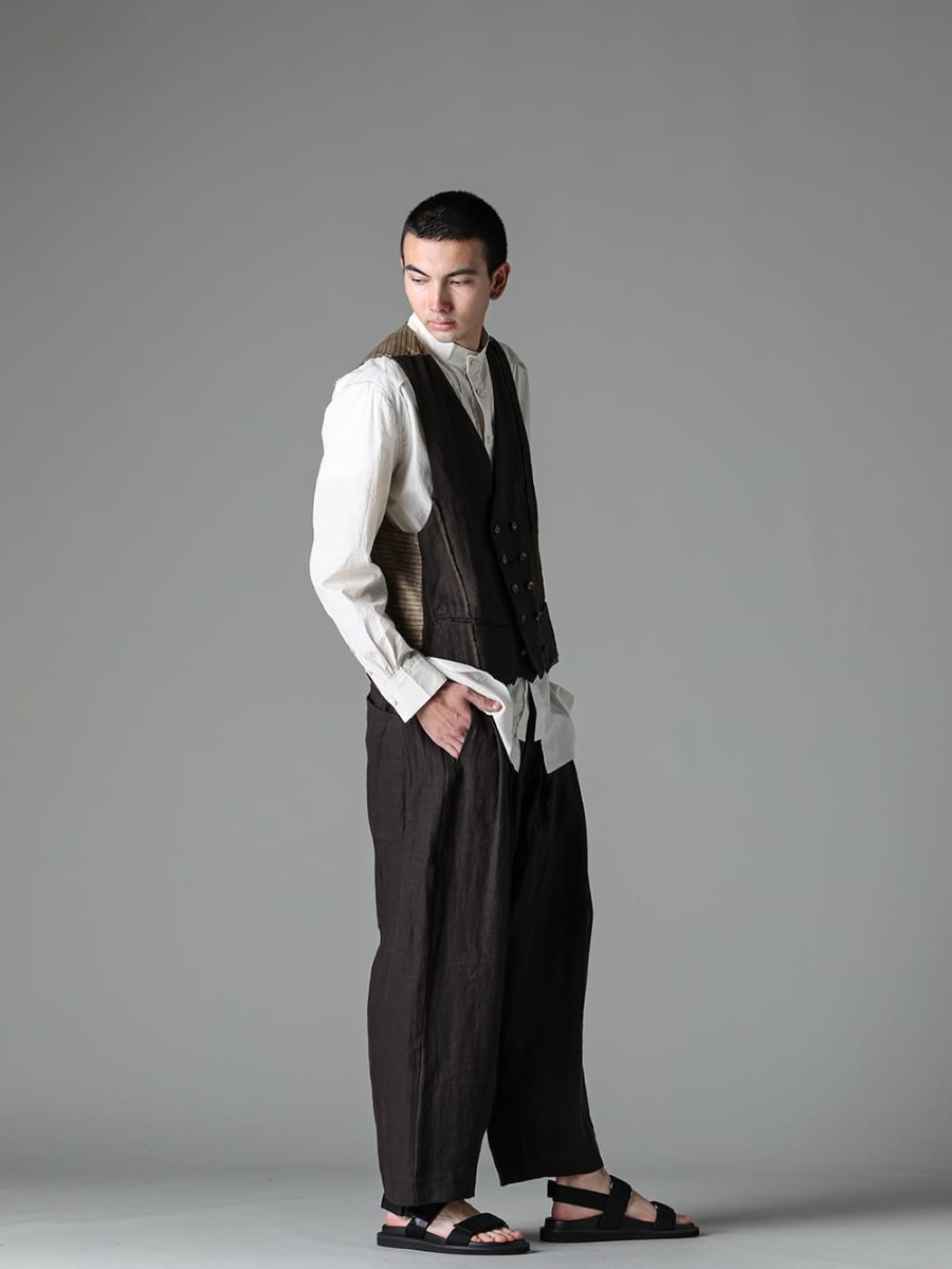 ZIGGY CHEN 23SS Styling Visual contrast that leaves a deep impression - 0M2310101-selvedge double-breasted waistcoat - 0M2310709-Mandarin collar hybrid dress shirt - 0M2310501-Selvedge pleated wide leg trousers - US9561-Black-Men's sandals black 1-003