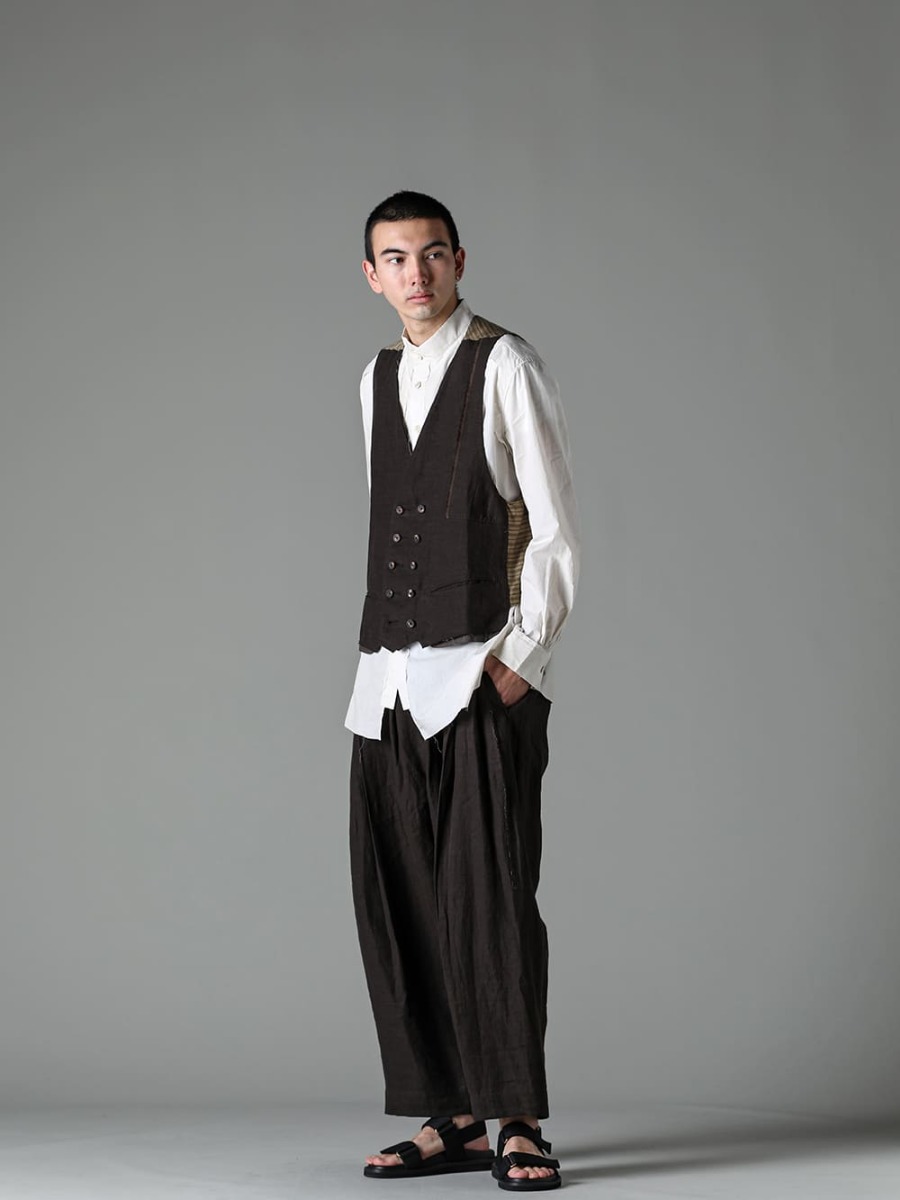 ZIGGY CHEN 23SS Superb pants with a unique silhouette and sophisticated materials - 0M2310101-selvedge double-breasted waistcoat - 0M2310709-Mandarin collar hybrid dress shirt - 0M2310501-Selvedge pleated wide leg trousers - US9561-Black-Men's sandals black 3-007