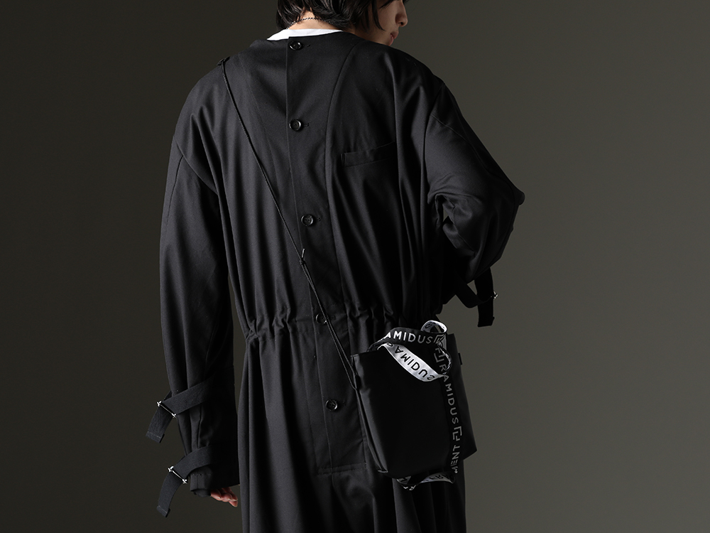 タカヒロミヤシタザソロイスト. / ラミダス ブランドらしい個性的なディテールを落とし込んだオーバーオール - sj.0009bSS23(ニューロングジョンオーバーオール ソリッド) B008030(RAMIDUS 2WAY トートバッグ M) - 2-003