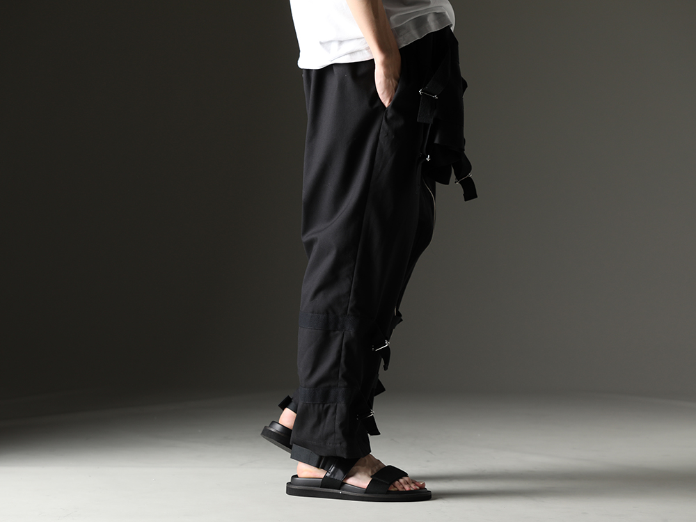 タカヒロミヤシタザソロイスト. / ユマ・ワン 男らしさを感じさせる腰巻きスタイル - sj.0009bSS23(ニューロングジョンオーバーオール ソリッド) US9561-Black(メンズ サンダル ブラック) - 3-005