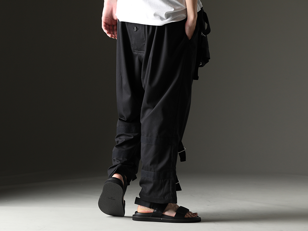 タカヒロミヤシタザソロイスト. / ユマ・ワン 男らしさを感じさせる腰巻きスタイル - sj.0009bSS23(ニューロングジョンオーバーオール ソリッド) US9561-Black(メンズ サンダル ブラック) - 3-006