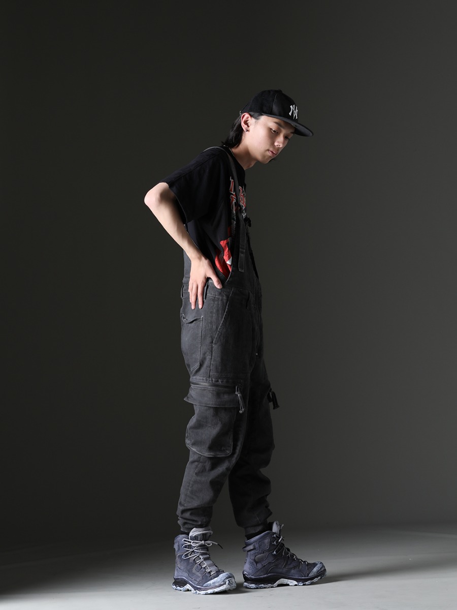 ink / NVCLEAR / Gerochristo / TAKAHIROMIYASHITATheSoloist. / D.HYGEN / 11 by Boris Bidjan Saberi - The overalls style is a great way to add variety to your styling. - ink23-07-M-3(Crack S/S T-shirt - M3) NV_002-Black-Dye(
NV LOGO FR ARMY COTTON CAP BLACK DYE) GP3(Cross Pendant) GN1-50(Handmade Chain Necklace 50cm) sa.0037SS23-Gold(bone shaped carabiner bracelet.-L- Gold) sa.0036SS23-Silver(Bone Shaped Carabiner Bracelet.-S- Silver) ST107-1423S-Charcoal(Hyper Stretch Cotton Denim Cargo Overalls Charcoal) BOOT2-GTX-BLACK-DYE-001(BOOTS2-GTX-BLACK-DYE-001) - 1-002