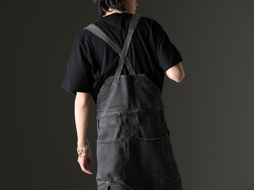 ink / TAKAHIROMIYASHITATheSoloist. / D.HYGEN - D.HYGEN overalls have a strong presence. - ink23-07-M-3(Crack S/S T-shirt - M3) sa.0037SS23-Gold(bone shaped carabiner bracelet.-L- Gold) sa.0036SS23-Silver(Bone Shaped Carabiner Bracelet.-S- Silver) ST107-1423S-Charcoal(Hyper Stretch Cotton Denim Cargo Overalls Charcoal) - 3-003