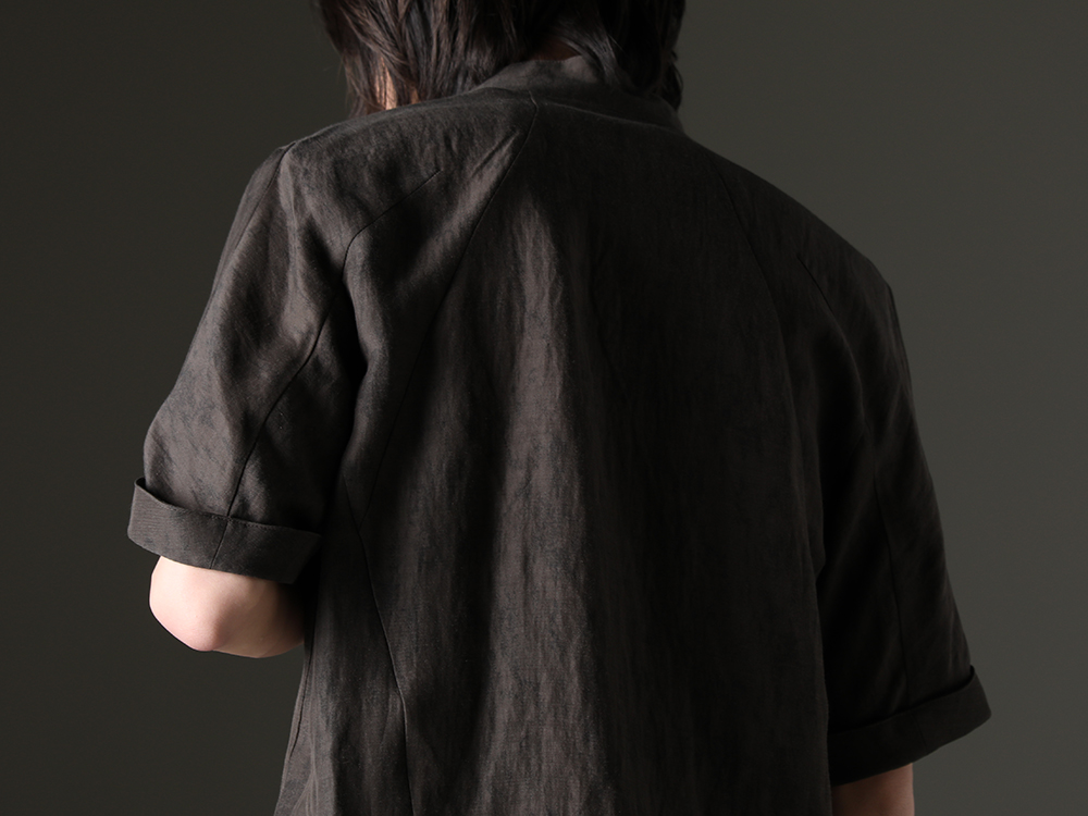 D.HYGEN - A design that allows a wide range of coordination - ST102-0723S-Charcoal(Linen And Rayon Salt Shrink-Dyed Short-Sleeved Banded Collar Shirt Charcoal) - 3-010