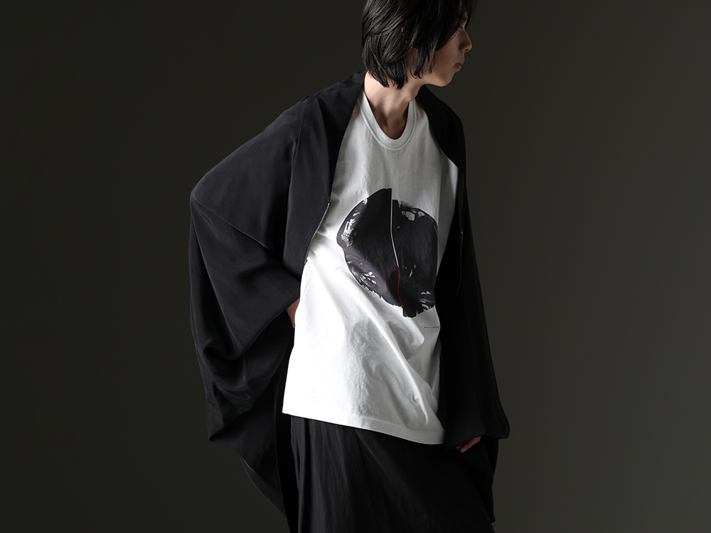 JULIUS - Uniquely designed outer shirt made of comfortable and beautiful materials - 827SHM4(Cupro Fibriled Cloth Kite Shirt) 827CPM1-Off-white(Cotton SZ Jersey T-shirt Off White) - 2-002