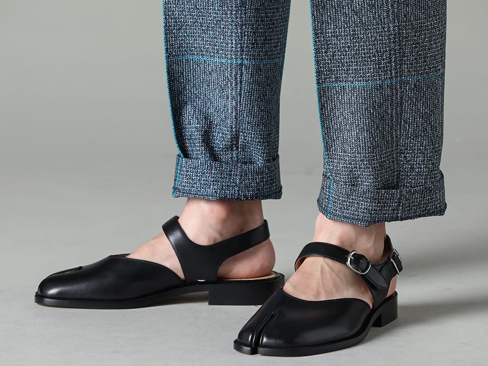 Maison Margiela 2023SS No tuck straight pants featuring a classic original check pattern that accentuates the legs beautifully! - IH-23SS-P019-MS - No Tuck Straight Pants（Jacquard）- S57WP0082 - Tabi Sandals 3-004