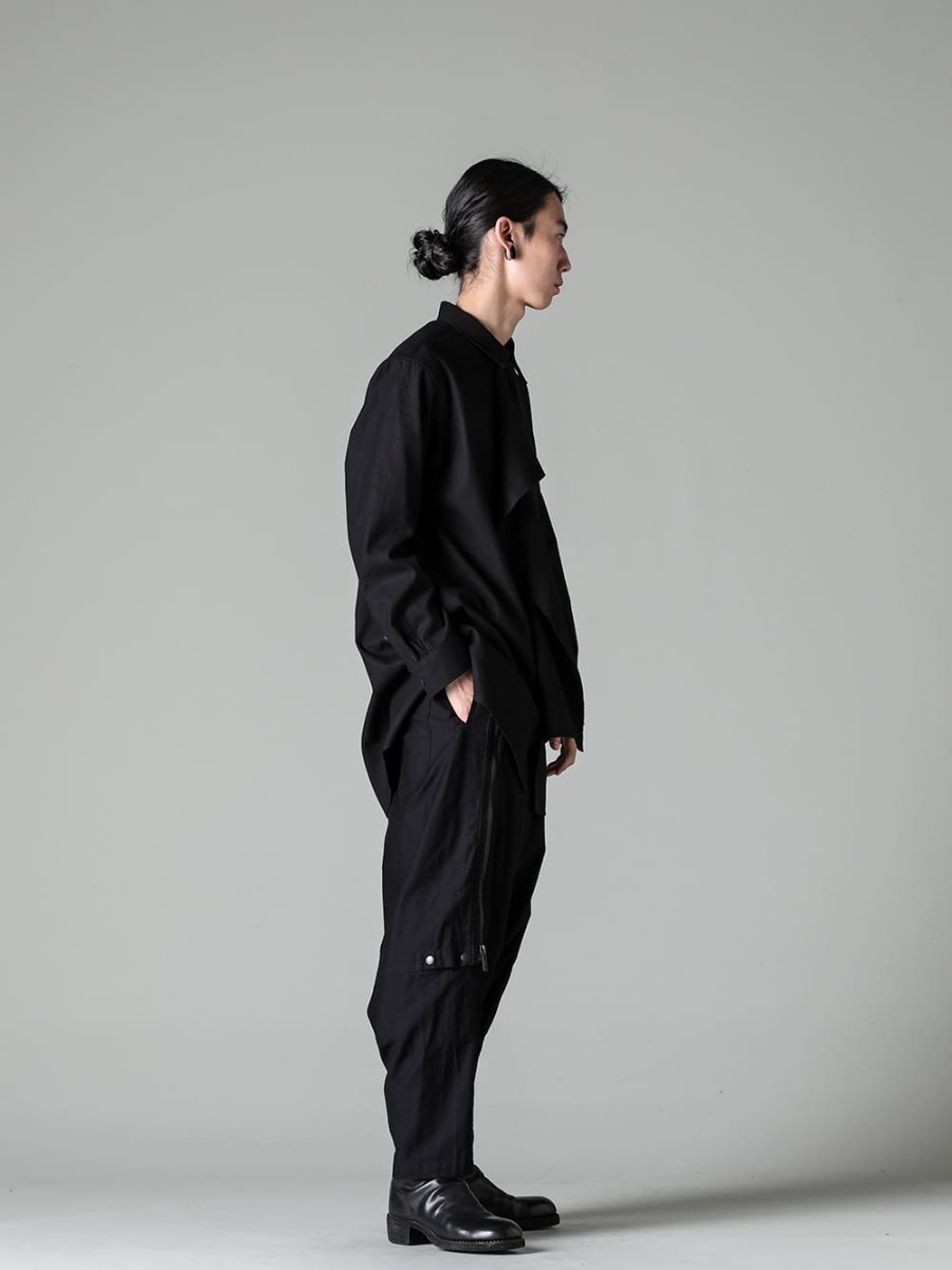 Yohji Yamamoto 23-24AW (Autumn/Winter) Yohji Yamamoto - 23-24AW (Autumn/Winter) collection Style #1. 1-002