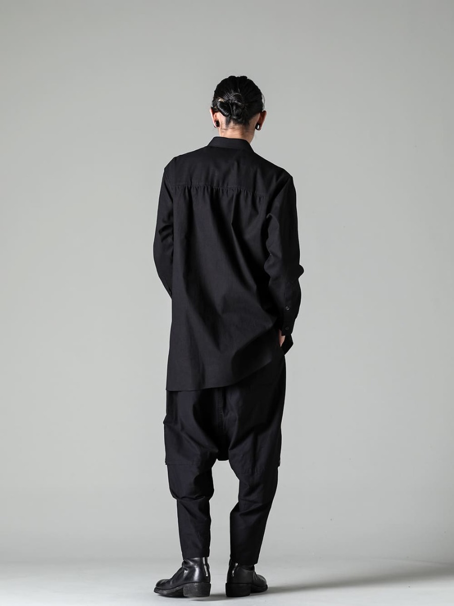 Yohji Yamamoto 23-24AW (Autumn/Winter) Yohji Yamamoto - 23-24AW (Autumn/Winter) collection Style #1. 1-003