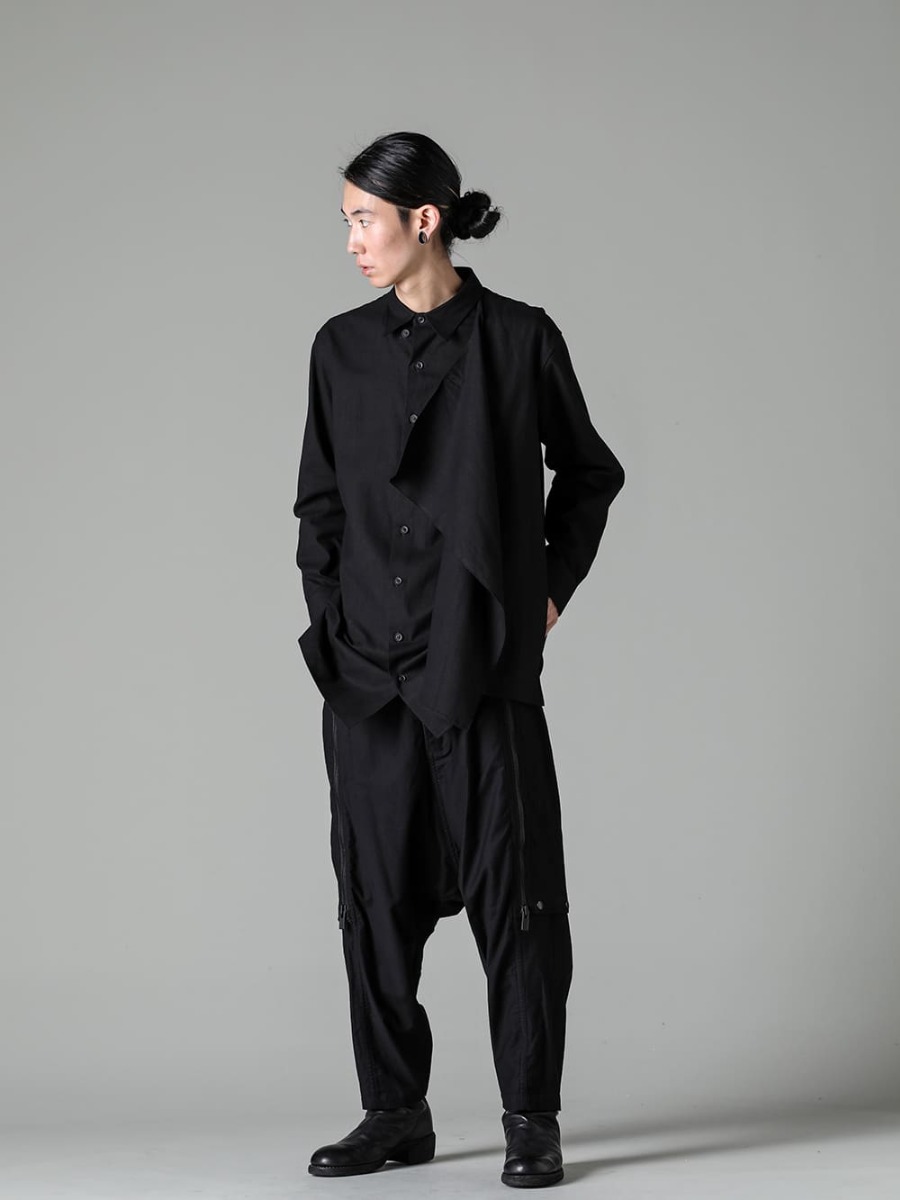 Yohji Yamamoto 23-24AW (Autumn/Winter) Yohji Yamamoto - 23-24AW (Autumn/Winter) collection Style #1. 1-004