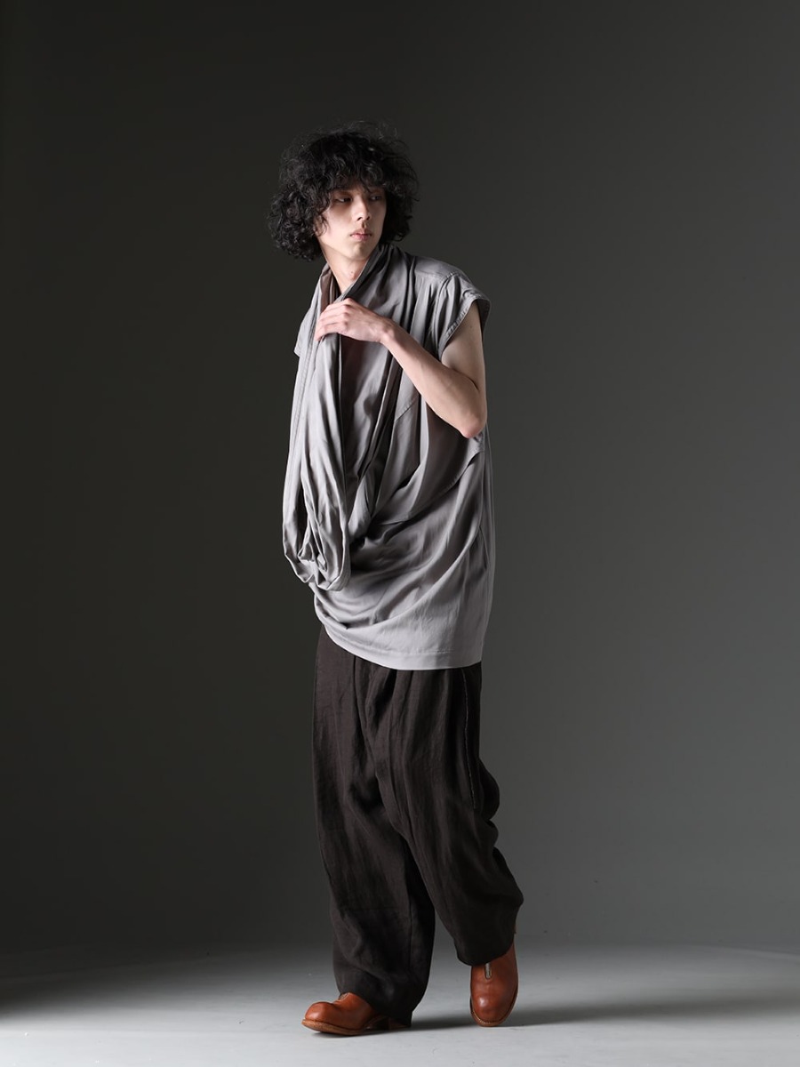 Julius / D.HYGEN / ZIGGY CHEN / Guidi - Introducing the Drape Neck Pullover Shirt with 3 Types of Pants - 819SHM3-gray(Rayon/Cotton Cloth Drape Neck Pullover Gray) ST101-1123S-Brick(Cotton And Rayon Ribbed Tank Top Brick) 0M2310501(Selvedge Pleated Wide Leg Trousers) PL0FZ-CV58T(Orthopaedic Decollete Shoes Double Sole Horse Full Grain) - 1-005