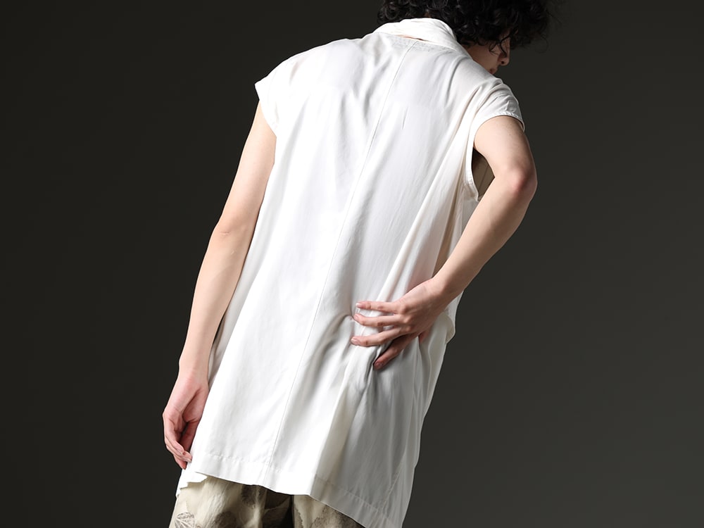 Julius - A Transformative Pullover Shirt in Black, Off-White, and Gray - 819SHM3-offwhite(Rayon/Cotton Cloth Drape Neck Pullover Off White) - 2-009