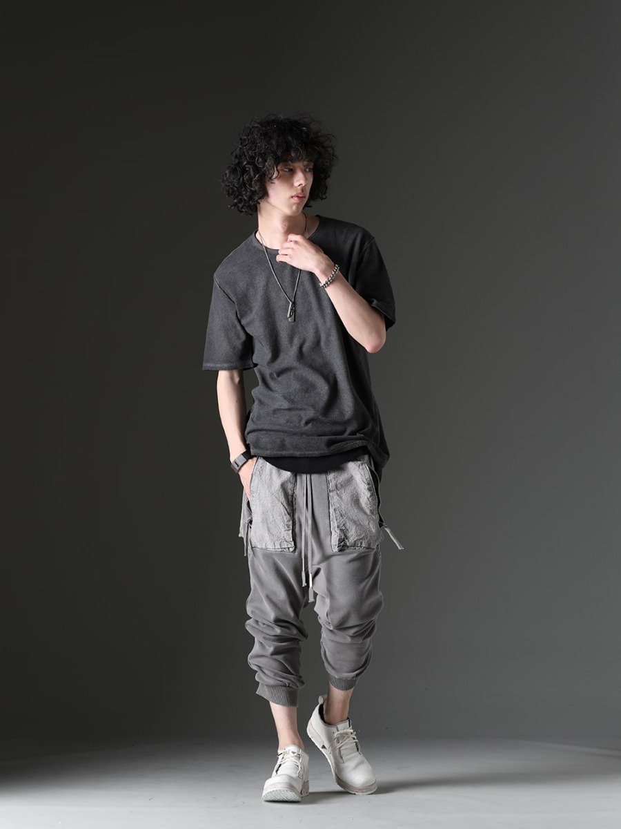 D.HYGEN / Parts of Four / WERKSTATT:MÜNCHEN / BORIS BIDJAN SABERI - Layered styles for comfort during the rainy season - Layering with highly usable items - ST101-0923S-Charcoal(30/- Soft Cotton Jersey Cold Dye T-Shirt Charcoal) ST101-1123S-Black(Cotton And Rayon Ribbed Tank Top Black) M3874(Necklace Tape Tag) M2712(BRACELET CURB CHAIN ROSEBUD) 831-1-BLK+KA(Parts of Four 16AW BOX LOCK BRACELET NARROW) P18.1-F0409C(P18.1 F0409C) SHOE-1.1-WHITE-LEATHER(SHOE 1.1 WHITE LEATHER) - 1-001