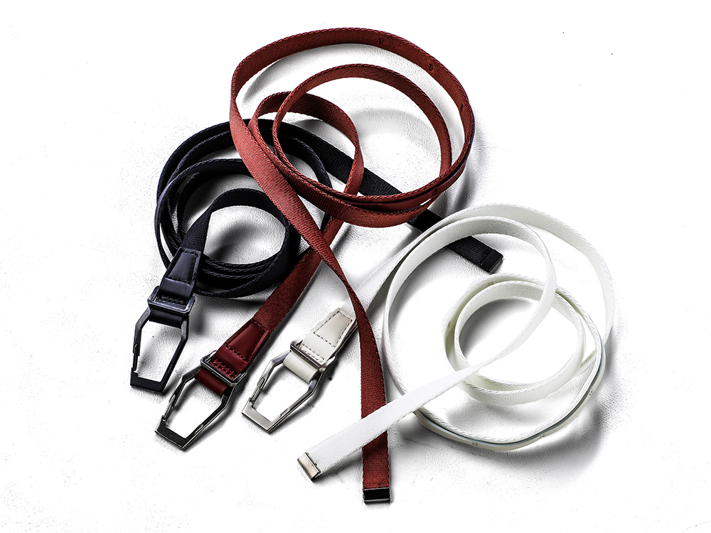 JULIUS - The second item from the JULIUS 2023 PF collection is now available!  It is now available in stores and by mail order! - 827ACU2-Black(Nylon Tape Carabiner Beltv Black) 827ACU2-Off white(Nylon Tape Carabiner Belt Off White) 827ACU2-Bordeaux(Nylon Tape Carabiner Belt Bordeaux) - 1-014