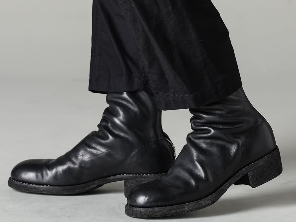 Yohji Yamamoto-ヨウジヤマモト 23-24AW(秋冬) ジップデザインがアクセントになるサルエルパンツ - HJ-P13-003-ジップサルエルパンツ - 788Z_H-バックジップブーツ ダブルソール - ホース フルグレイン レザー 3-006