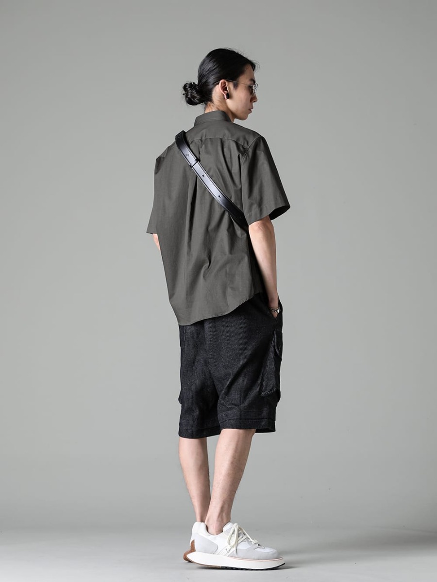 The Viridi-anne 2023SS Styling Creating a sleek and relaxed style for Summer - IH-23SS-B019-CSS-Olive Charcoal - Fly Front Short-Sleeved Shirt Olive Charcoal - VI-3597-04-Black - Stripe Knit Short Pants Black - VI-3621-09 - Lace-up Sneakers 1-003