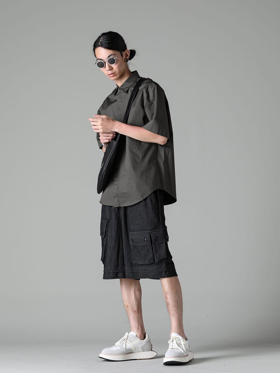 The Viridi-anne 2023SS 見出し4 - IH-23SS-B019-CSS-Olive Charcoal - Fly Front Short-Sleeved Shirt Olive Charcoal - VI-3597-04-Black - Stripe Knit Short Pants Black - VI-3621-09 - Lace-up Sneakers - RG2001TVA-Gold-Silver-D.Gray - RIGARDS collaboration sunglasses 4-001