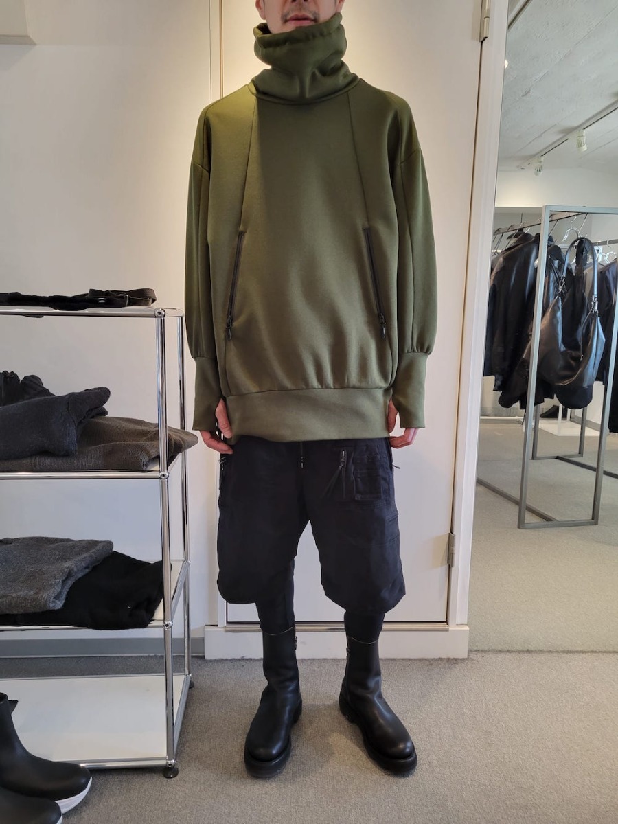 RIPVANWINKLE 23-24AW 画像の詳細(STYLING全体の詳細) The contrast between khaki and black that makes the lines stand out is the original khaki. - RB-525 Line Pullover Jersey 3-001