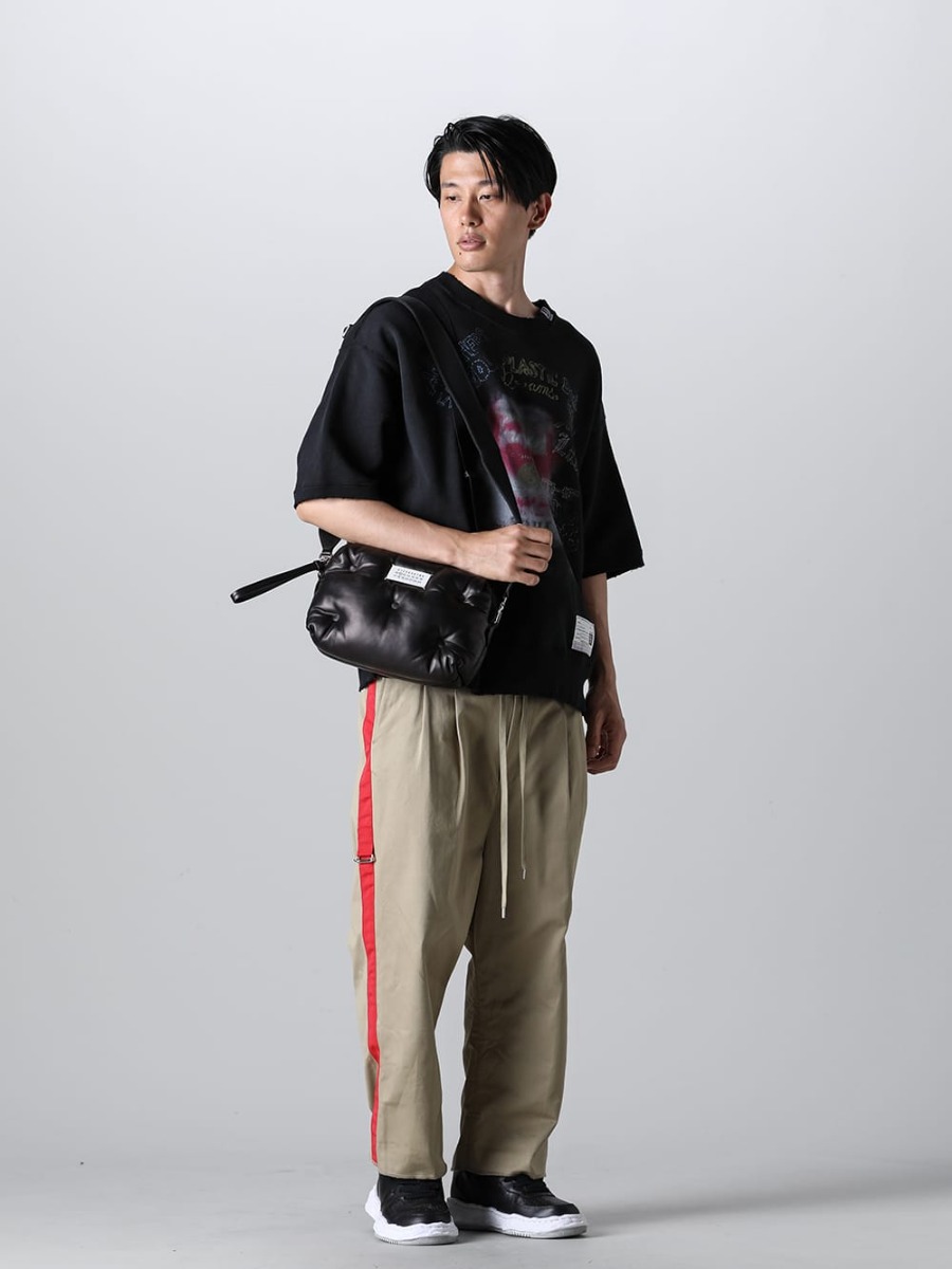 TAKAHIROMIYASHITATheSoloist - TAKAHIROMIYASHITATheSoloist. 2023SS 見出し4 - sp.0011SS23-Khaki-Red - side tape adjustable length 2 tucks work pant. Khaki x Red - A10TS681-Black - Suspender Tee - SB1WB0002 - Glam Slam Camera Bag - A07FW701-Black - WAYNE high - original sole leather High-Top sneakers Black 4-001