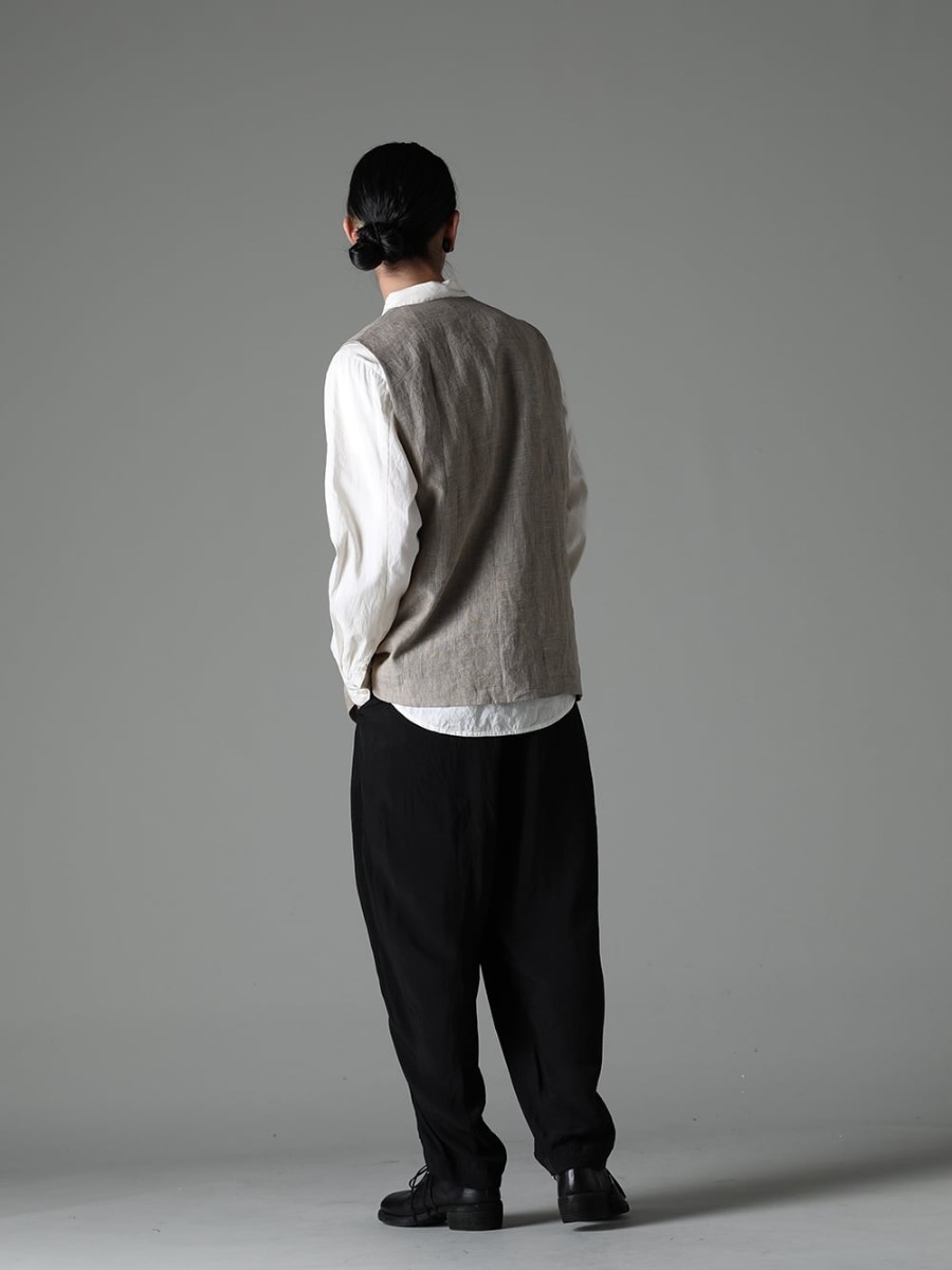 DEVOA(デヴォア) 23SS(春夏) ユニークなパターンメイクで他と差をつける  - shirt レギュラーカラーシャツ -  VTK-STCV-Dune ベスト Ramie ”デューン” - UM3507-Black パジャマ パンツ - 792Z クラシック ダービーシューズ レースアップ ダブルソール - ホース フルグレイン - 792Z 2-004