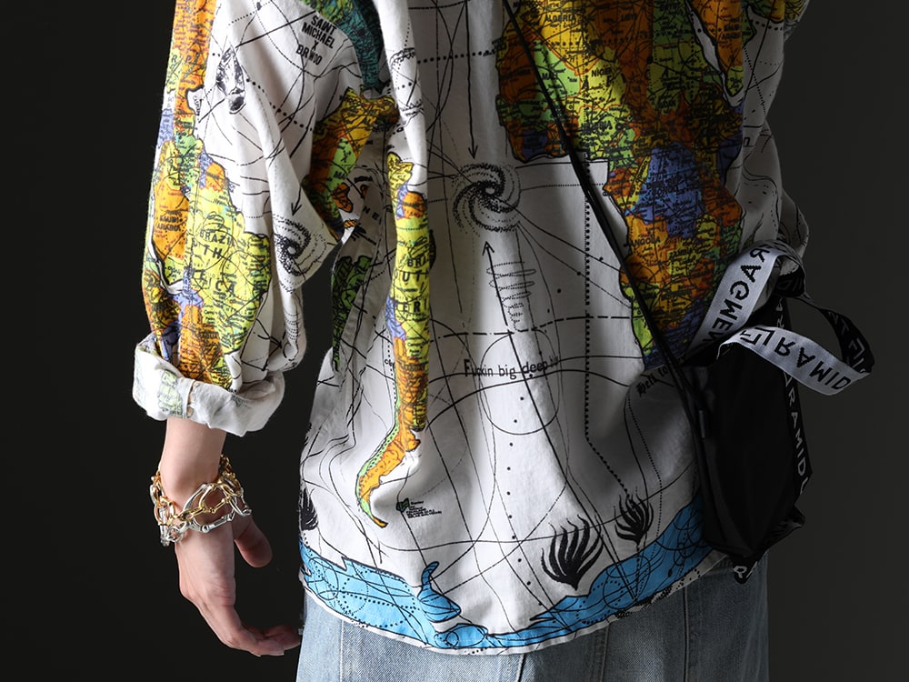 SAINT MICHAEL / RAMIDUS / TAKAHIROMIYASHITATheSoloist. - These works are bold yet have a solid sense of detail. - SM-S23-0000-082(©SAINT M×××××× × Dr. Woo WORLD MAP Pajama Shirt) B008031(RAMIDUS 2WAY TOTE BAG S) sa.0037SS23-Silver(bone shaped carabiner bracelet.-L- Silver) sa.0036SS23-Gold(bone shaped carabiner bracelet.-S- Gold) - 2-007