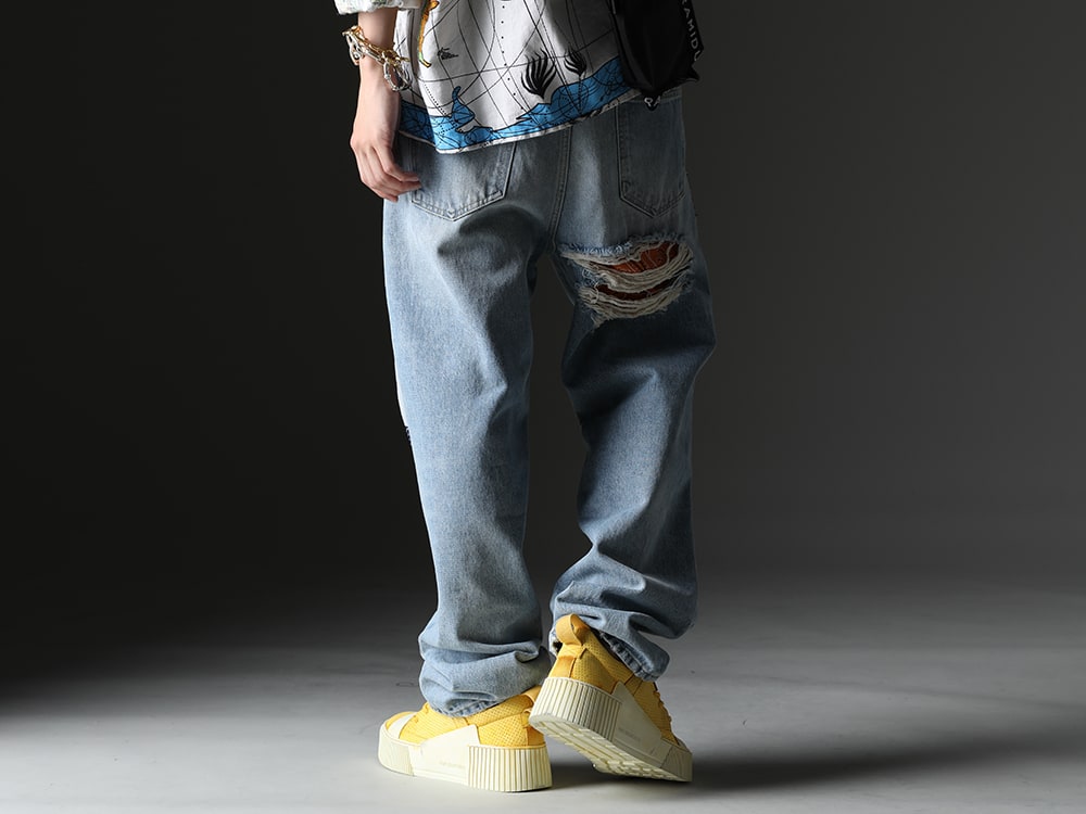 ALANUI / BORIS BIDJAN SABERI - Creating a vibrant style with pants and shoes in vitamin colors. - LMYS23-200(Baggy Denim Patchwork Jeans) BAMBA2.1-PERFORATED-LEATHER-WHITE-SOLE(BAMBA2.1 PERFORATED LEATHER / WHITE SOLE) - 3-002