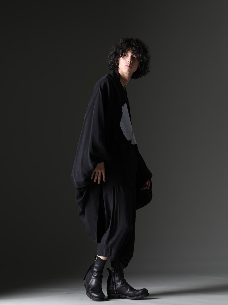 Julius / Boris Bidjan Saberi - Shirt outerwear style accentuates balloon-style silhouette - 827SHM4(Cupro Fibriled Cloth Kite Shirt) 827CPM1-Black(Cotton SZ Jersey T-shirt Black) 817PAM15(Cupro/Cotton Twill Over Crotch Pants) BOOTS1-F2519M(Boots 1 F2519M) - 1-002