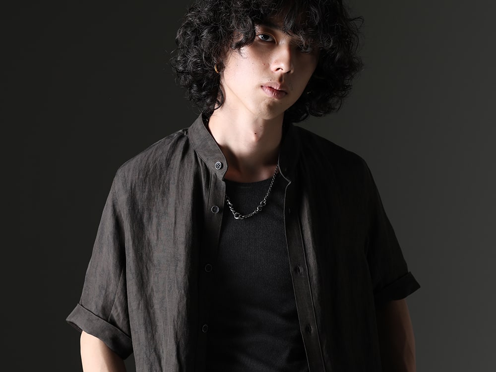 D.HYGEN / WERKSTATT:MÜNCHEN - Rib Tank Top with a Casual Quality Atmosphere - ST102-0723S-Charcoal(Linen And Rayon Salt Shrink-Dyed Short-Sleeved Banded Collar Shirt Charcoal) ST101-1123S-Charcoal(Cotton And Rayon Ribbed Tank Top Charcoal) M3920(Loose mixed choker) - 2-003