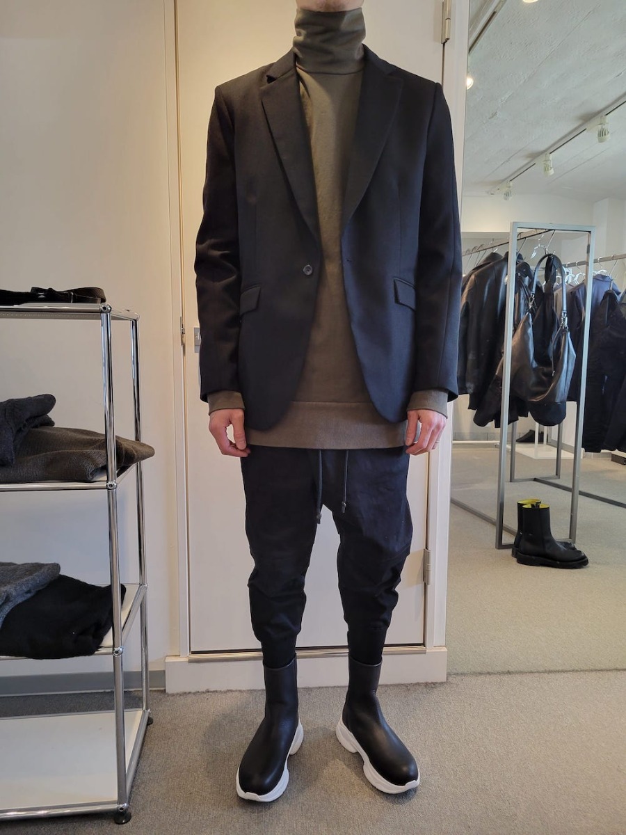 RIPVANWINKLE 23-24AW RB-508 Cross Pants with an innovative twist on fake layered design 2-004